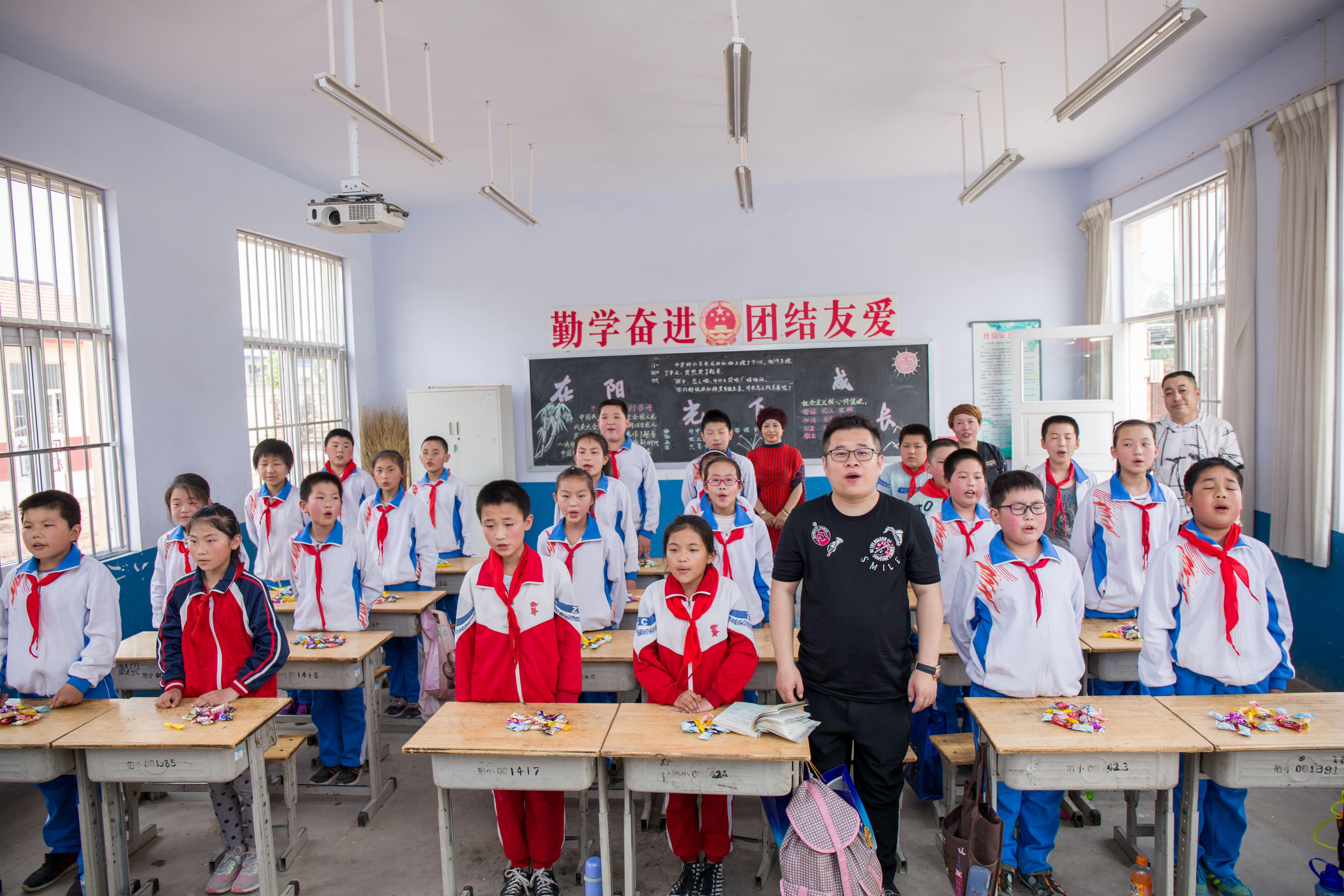 第142所 诸城市贾悦镇范家官庄大江平台-大江(中国)一站式服务平台
鹿永波小学
